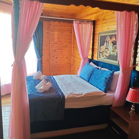Kungut Hotel & Restaurant Şǝki Exteriér fotografie